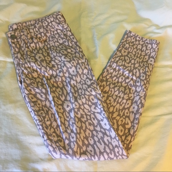 ✨HOST PICK✨ GAP 1969 Premium super skinny leopard print jeans - Picture 3 of 8